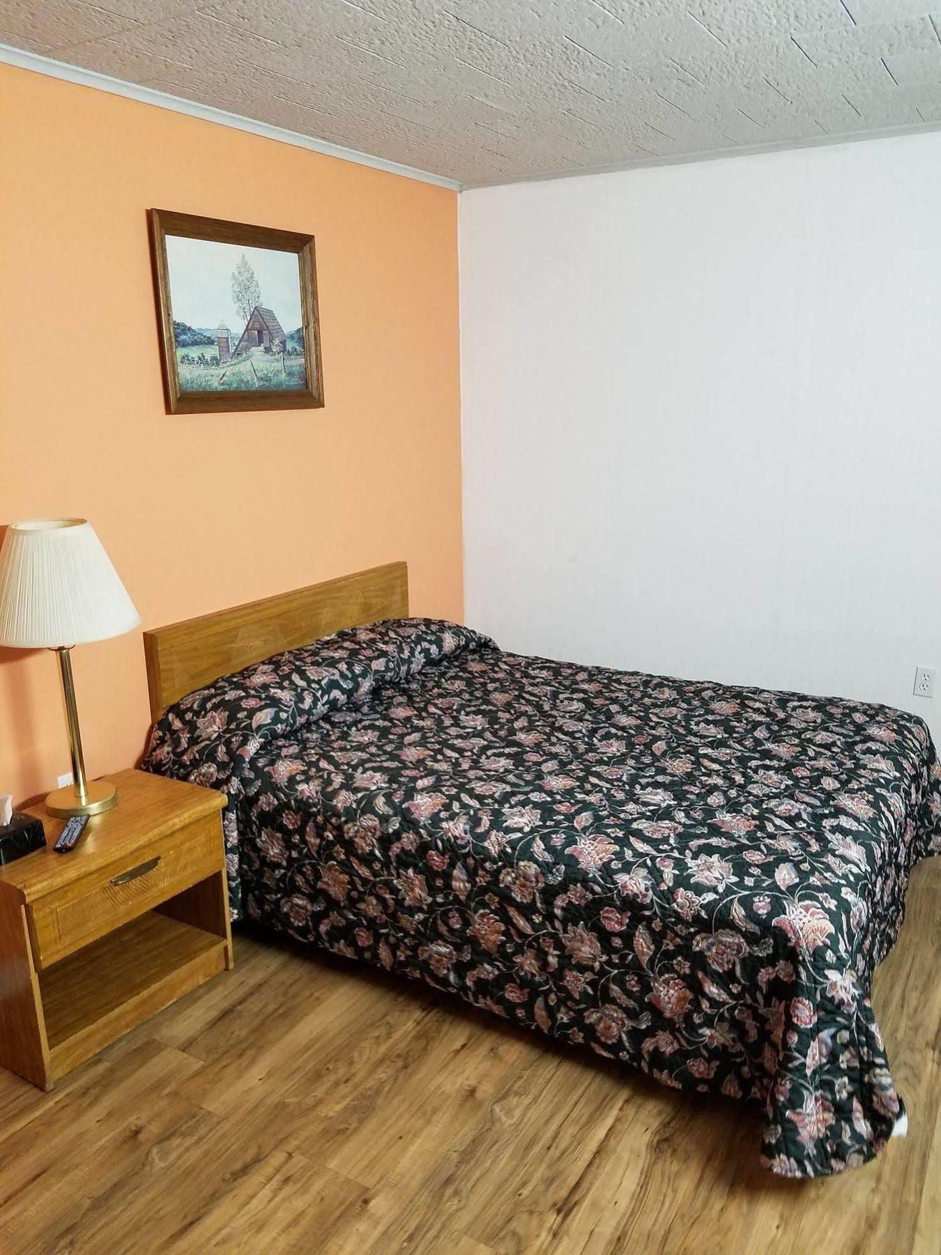 The Budget Inn Palatino Bridge Εξωτερικό φωτογραφία